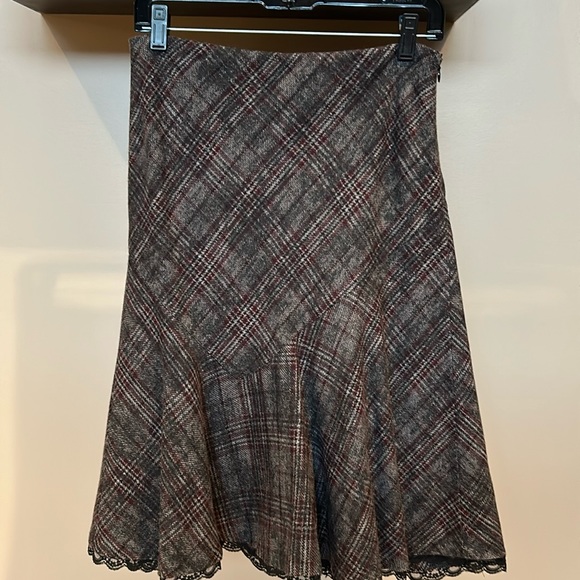 Express:A-line Plaid Skirt Sz 2 w/Lace Detail Around Bottom. 15% off 2+ bundle - Picture 1 of 5